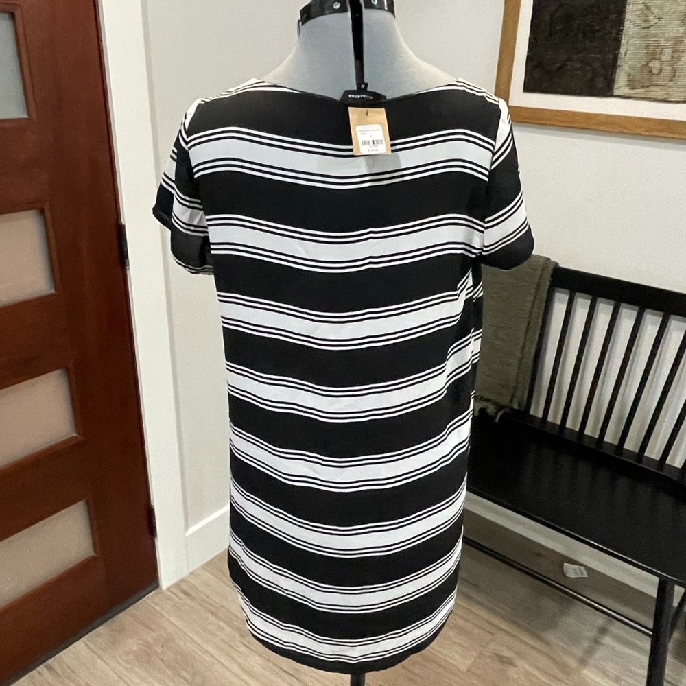 Dress - Picture 2 of 6
